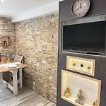 Au Coeur Du Vieil Antibes, T2 Confort Absolu En Front De *