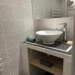 Au Coeur Du Vieil Antibes, T2 Confort Absolu En Front De דירה