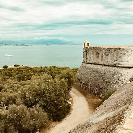 Au Coeur Du Vieil Antibes, T2 Confort Absolu En Front De * אנטיב